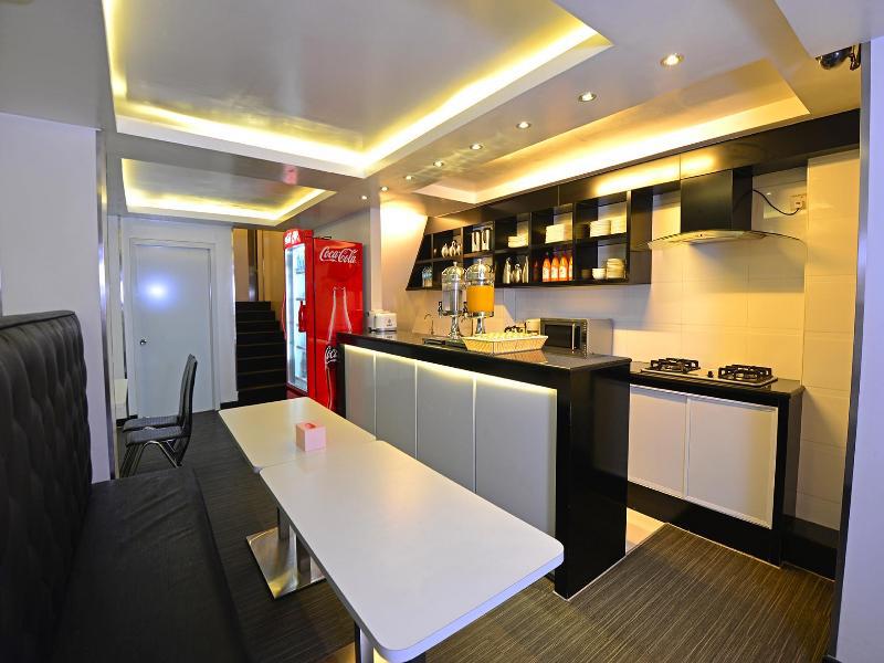 โคลฟเวอร์ซิตี้เซ็นเตอร์โฮเต็ล Hotel ย่างกุ้ง ภายนอก รูปภาพ