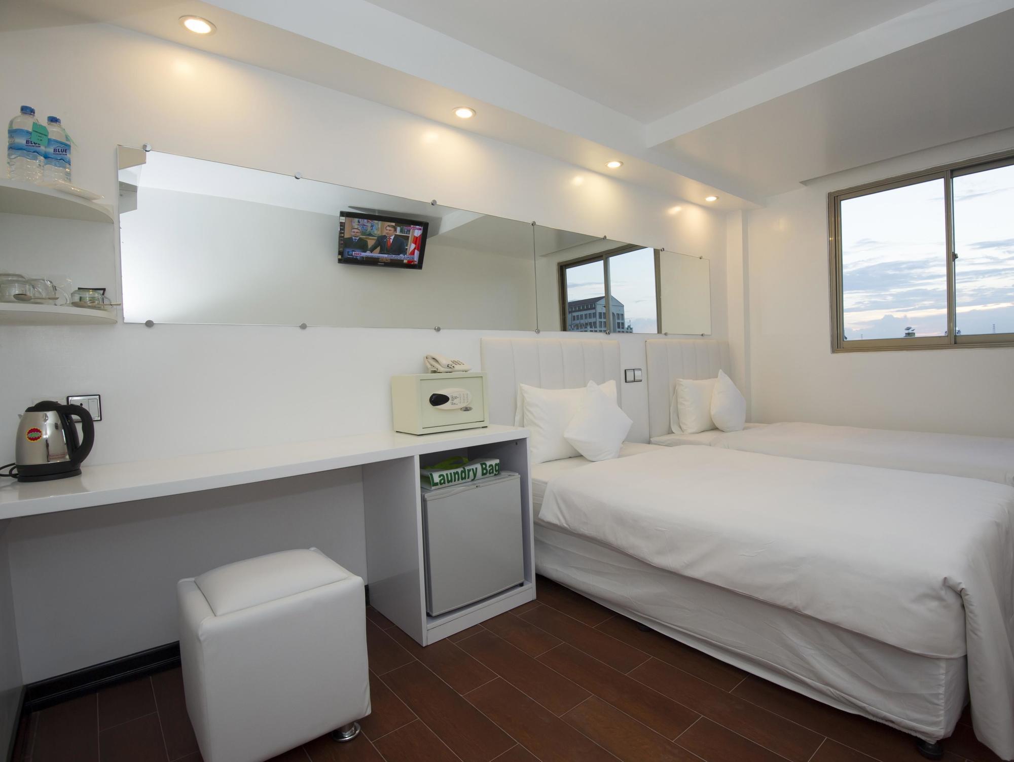 โคลฟเวอร์ซิตี้เซ็นเตอร์โฮเต็ล Hotel ย่างกุ้ง ภายนอก รูปภาพ