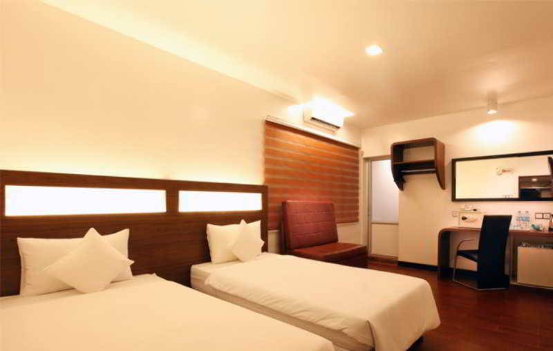 โคลฟเวอร์ซิตี้เซ็นเตอร์โฮเต็ล Hotel ย่างกุ้ง ภายนอก รูปภาพ