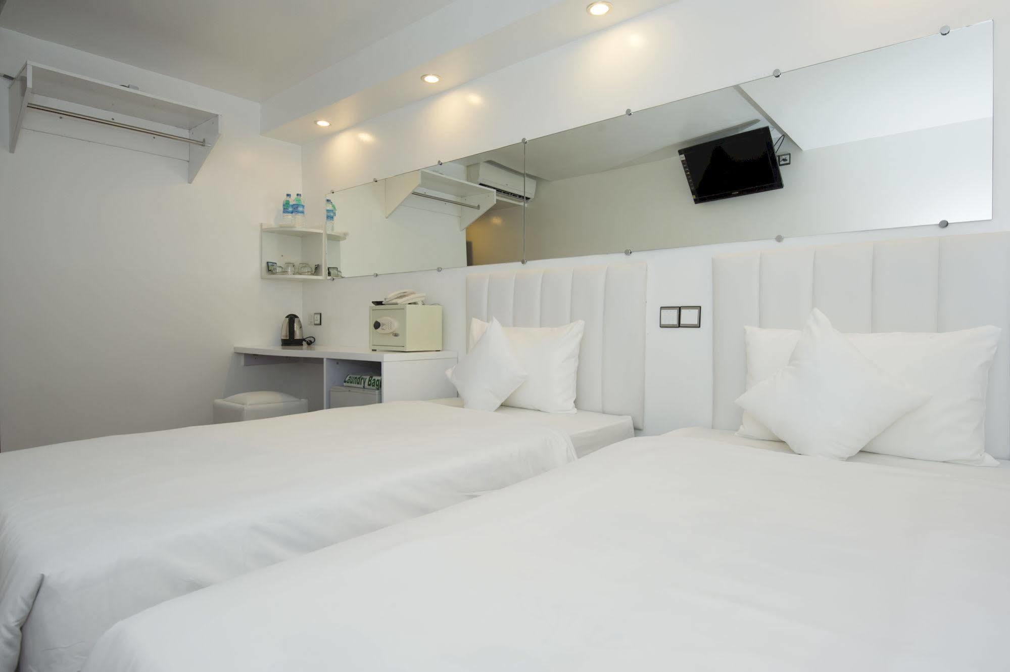 โคลฟเวอร์ซิตี้เซ็นเตอร์โฮเต็ล Hotel ย่างกุ้ง ภายนอก รูปภาพ