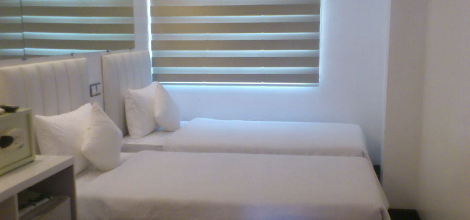 โคลฟเวอร์ซิตี้เซ็นเตอร์โฮเต็ล Hotel ย่างกุ้ง ภายนอก รูปภาพ