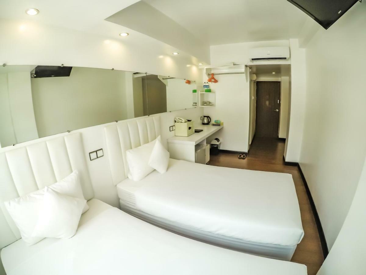 โคลฟเวอร์ซิตี้เซ็นเตอร์โฮเต็ล Hotel ย่างกุ้ง ภายนอก รูปภาพ